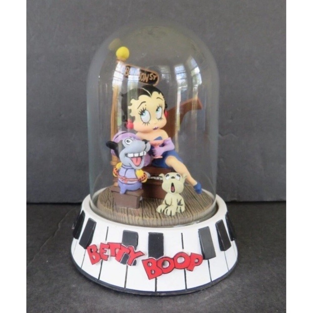 Betty Boop Figurine with Glass Dome ~ Bourbon Street~ Numbered ~ Limited Edition